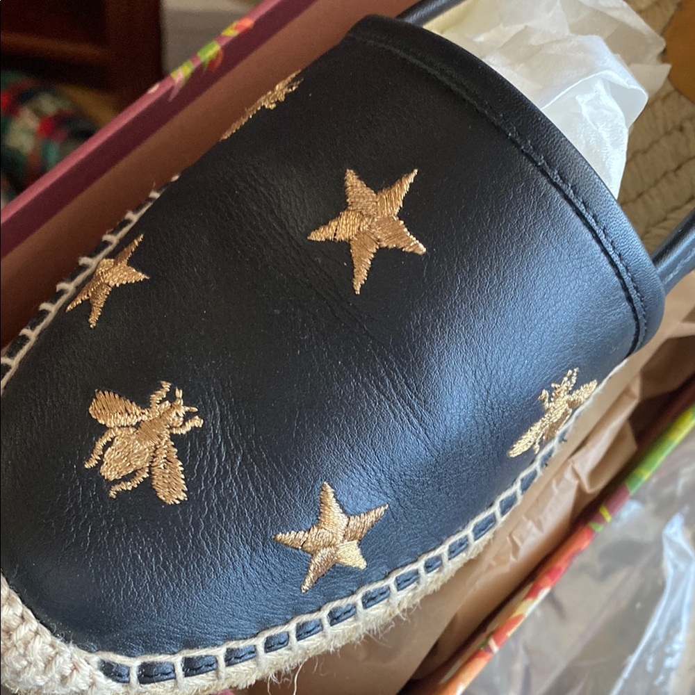 Gucci  espadrilles with stars and bees comes with floral box